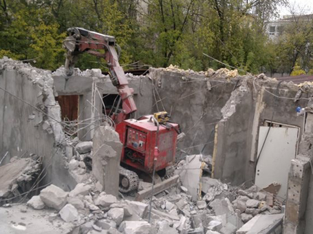 Демонтаж бетоноломом